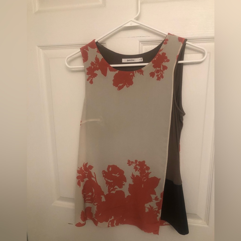 Bailey 44 top